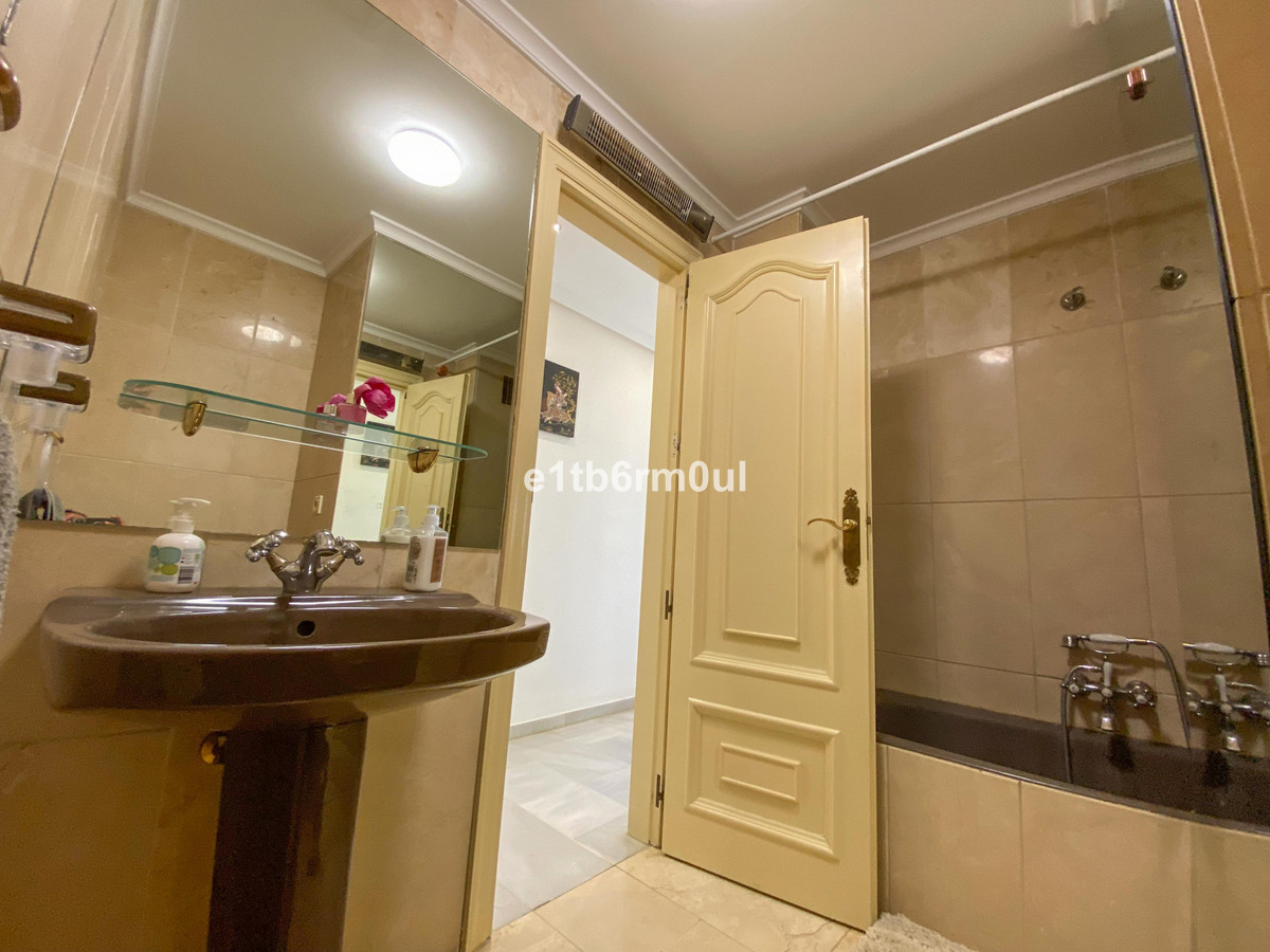 3 Bed Apartment for sale in Marbella Costa Del Sol, Málaga, Spain