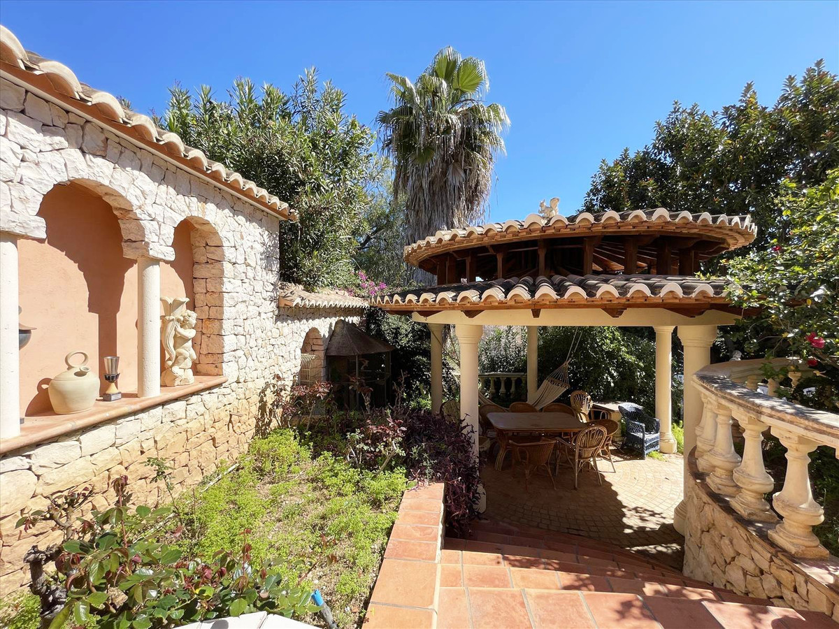 8 Bed Townhouse for sale in Benissa Costa Blanca, Alicante, Spain