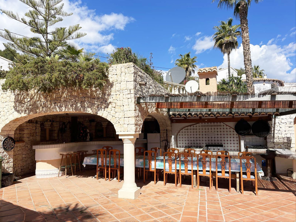 8 Bed Townhouse for sale in Benissa Costa Blanca, Alicante, Spain