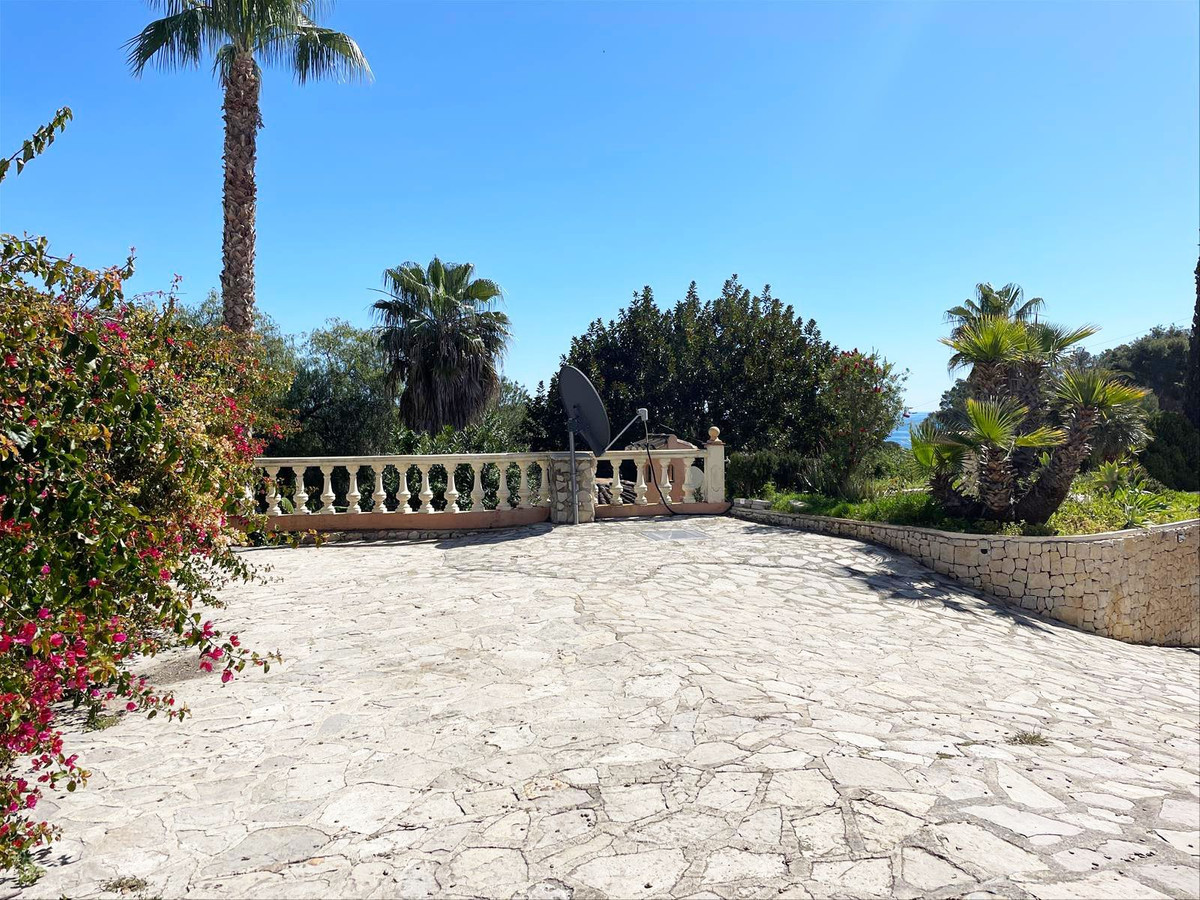 8 Bed Townhouse for sale in Benissa Costa Blanca, Alicante, Spain
