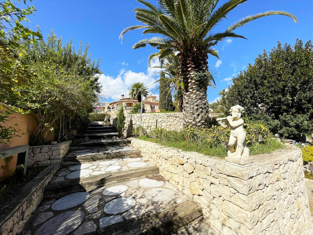 8 Bed Townhouse for sale in Benissa Costa Blanca, Alicante, Spain