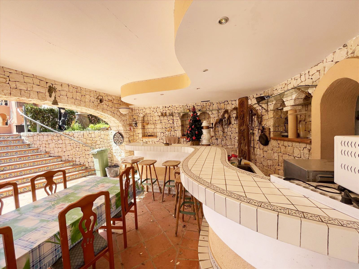 8 Bed Townhouse for sale in Benissa Costa Blanca, Alicante, Spain