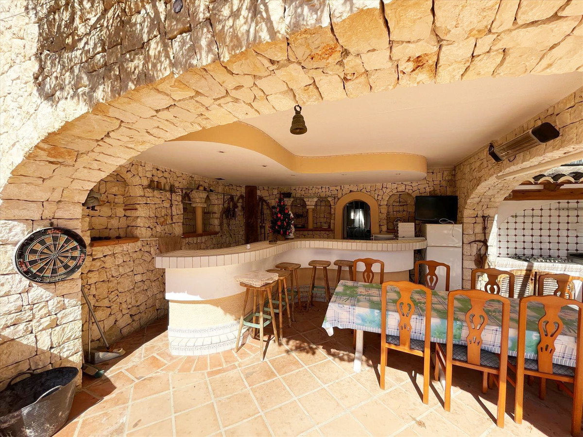 8 Bed Townhouse for sale in Benissa Costa Blanca, Alicante, Spain