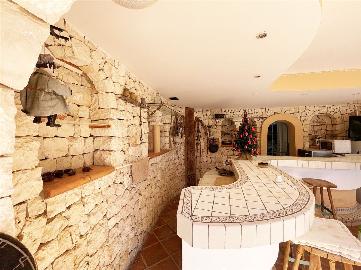 8 Bed Townhouse for sale in Benissa Costa Blanca, Alicante, Spain