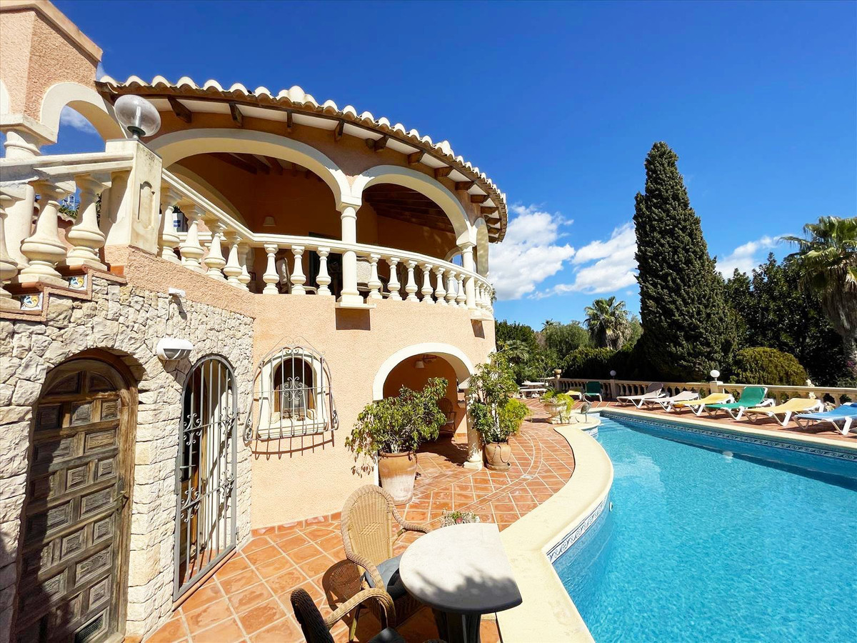 8 Bed Townhouse for sale in Benissa Costa Blanca, Alicante, Spain