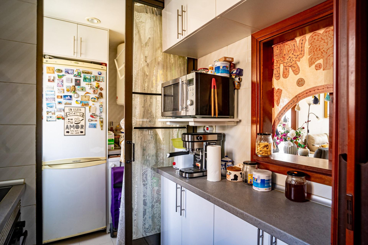 Se vende Apartamento Planta Media de 2 dormitorios en Costa Blanca, Alicante, España
