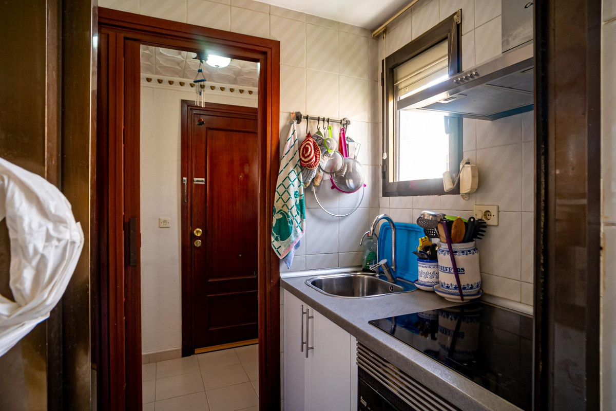 Se vende Apartamento Planta Media de 2 dormitorios en Costa Blanca, Alicante, España