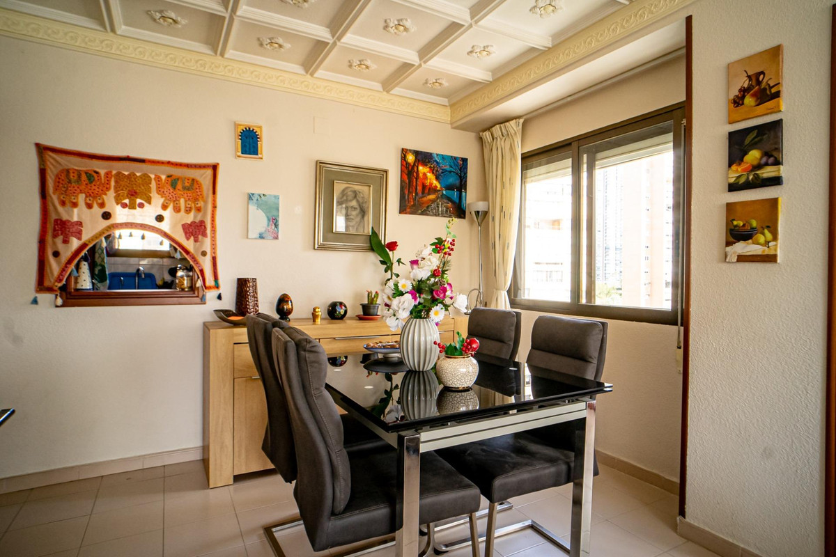 Se vende Apartamento Planta Media de 2 dormitorios en Costa Blanca, Alicante, España