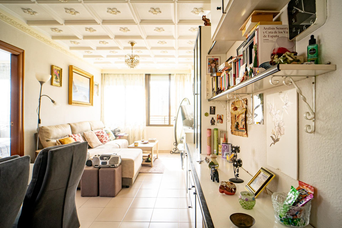 Se vende Apartamento Planta Media de 2 dormitorios en Costa Blanca, Alicante, España