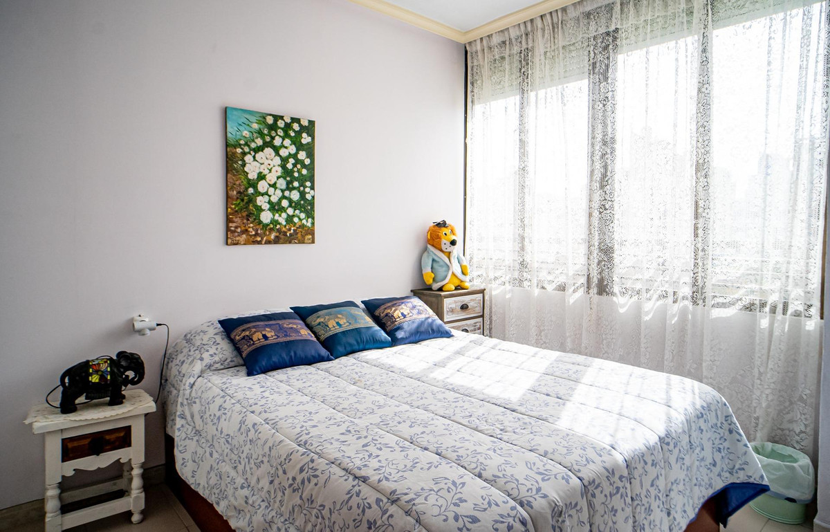 Se vende Apartamento Planta Media de 2 dormitorios en Costa Blanca, Alicante, España