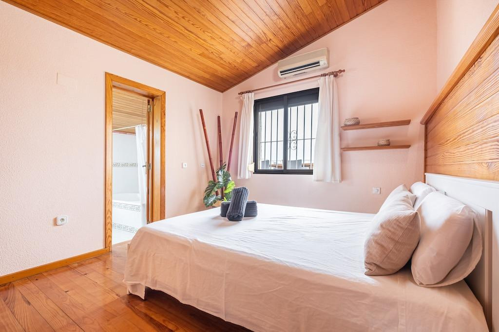 6 Bed Townhouse for sale in Polop Costa Blanca, Alicante, Spain
