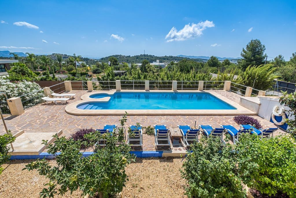 6 Bed Townhouse for sale in Polop Costa Blanca, Alicante, Spain