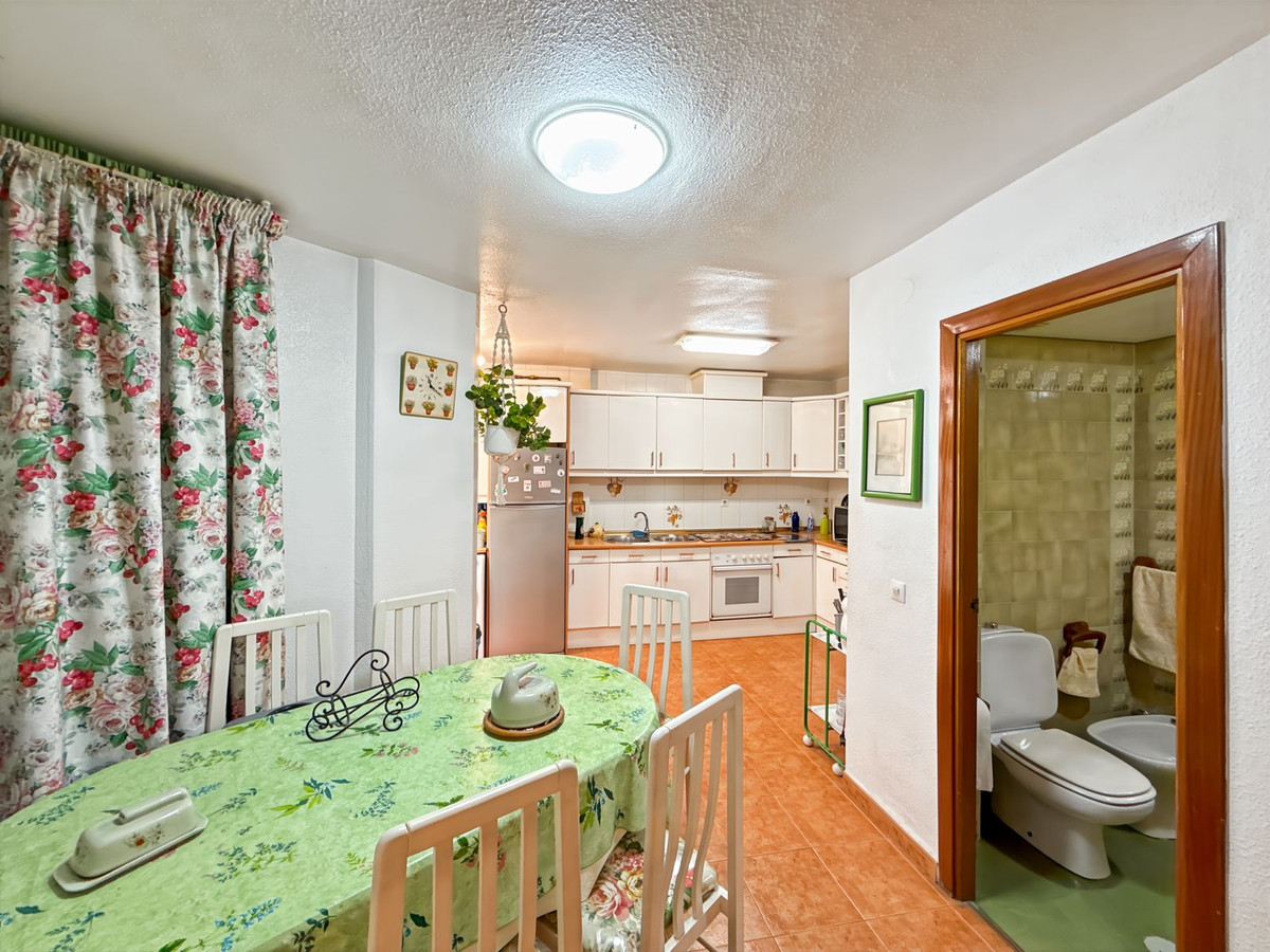 Se vende Apartamento Planta Media de 3 dormitorios en Málaga Ciudad, Málaga, España