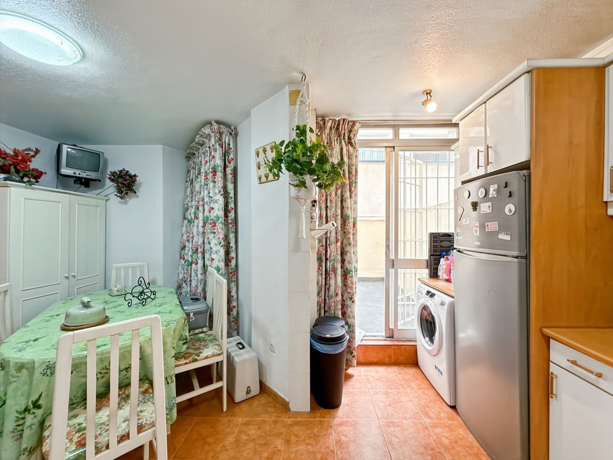 Se vende Apartamento Planta Media de 3 dormitorios en Málaga Ciudad, Málaga, España