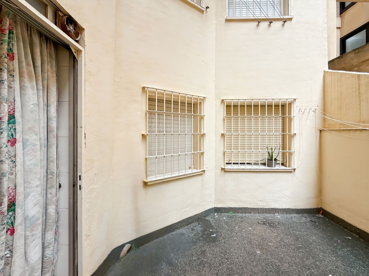 Se vende Apartamento Planta Media de 3 dormitorios en Málaga Ciudad, Málaga, España