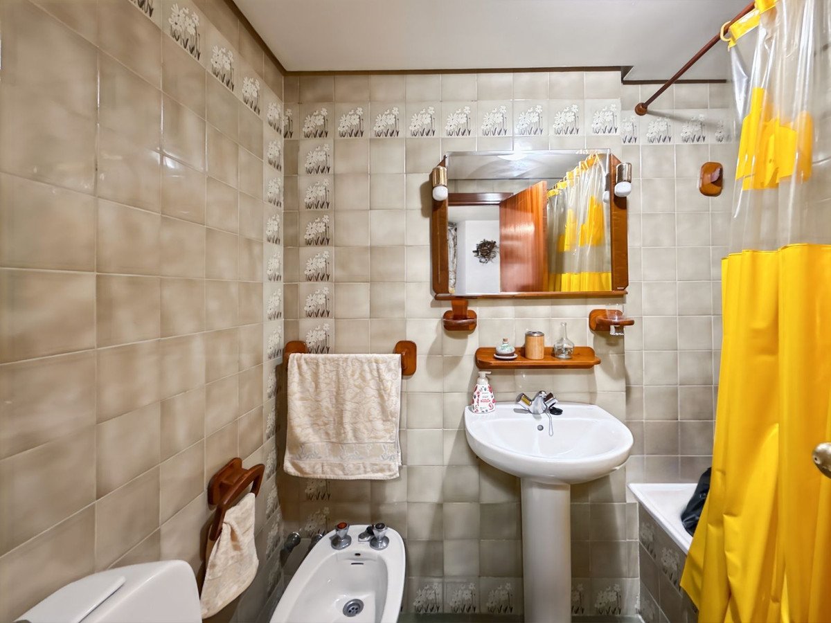 Se vende Apartamento Planta Media de 3 dormitorios en Málaga Ciudad, Málaga, España