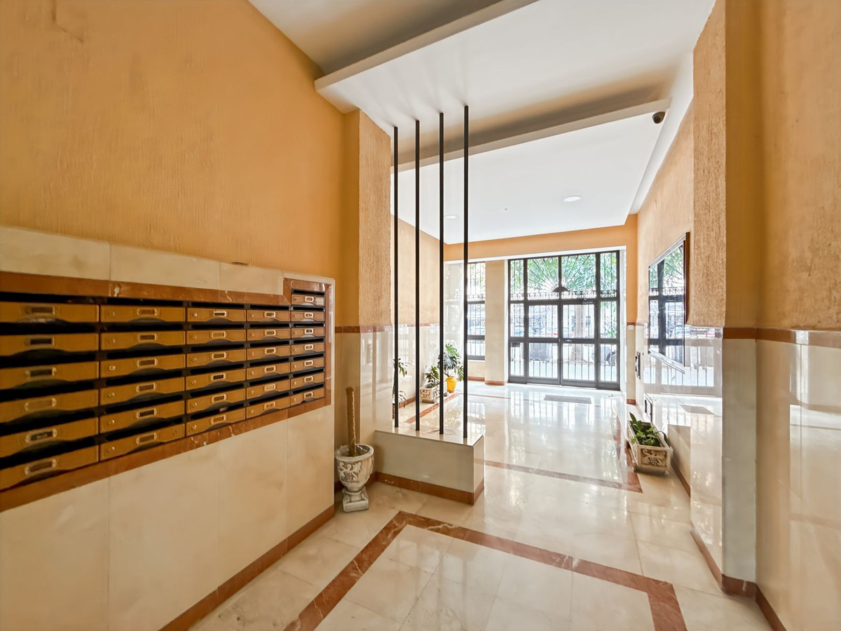 Se vende Apartamento Planta Media de 3 dormitorios en Málaga Ciudad, Málaga, España
