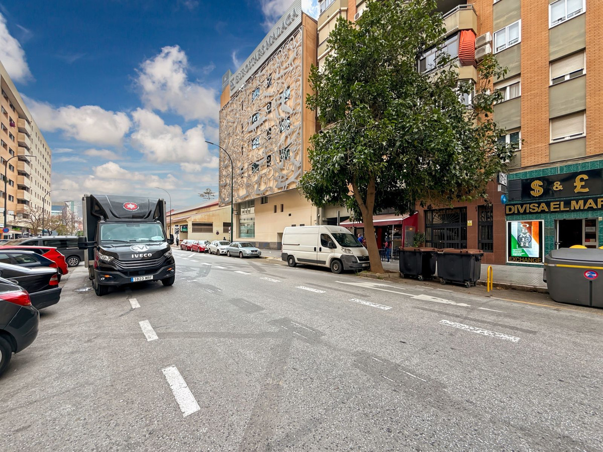 Se vende Apartamento Planta Media de 3 dormitorios en Málaga Ciudad, Málaga, España