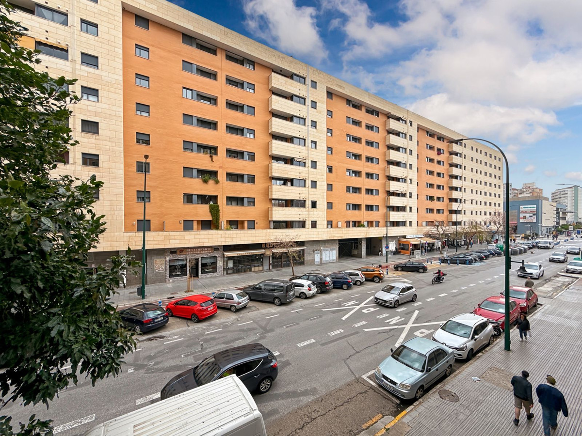 Se vende Apartamento Planta Media de 3 dormitorios en Málaga Ciudad, Málaga, España