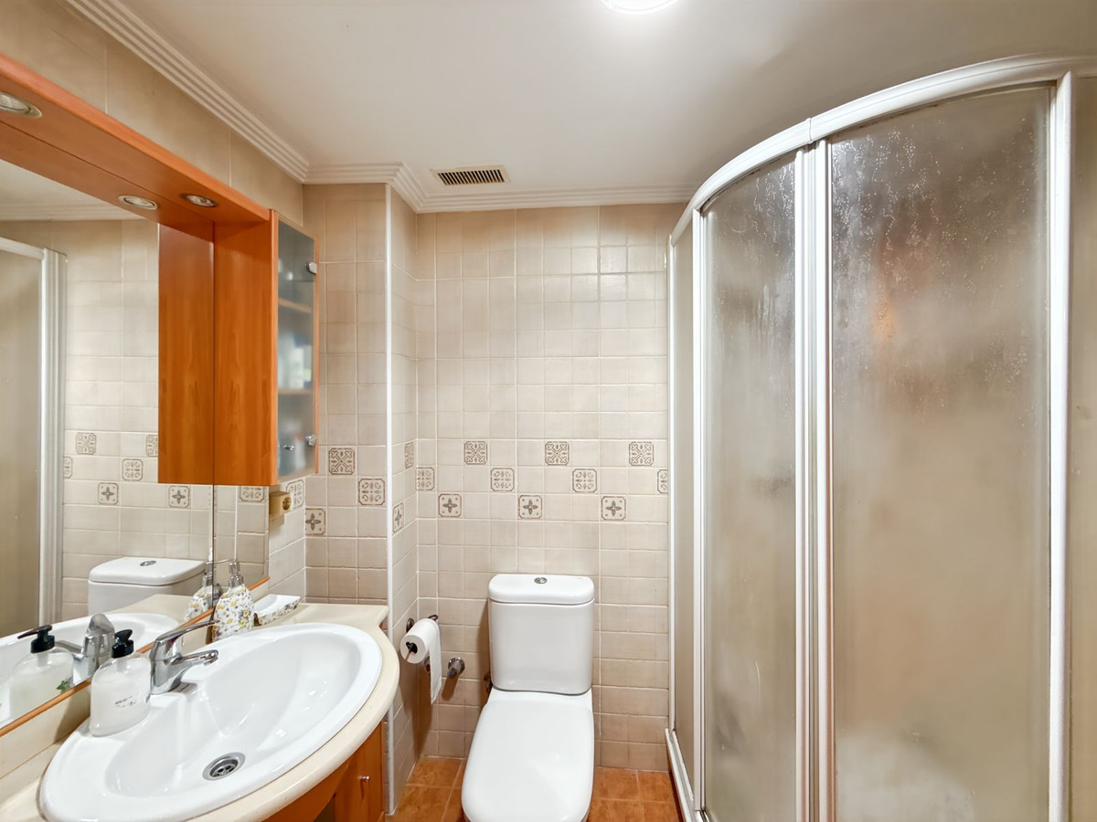 Se vende Apartamento Planta Media de 3 dormitorios en Málaga Ciudad, Málaga, España