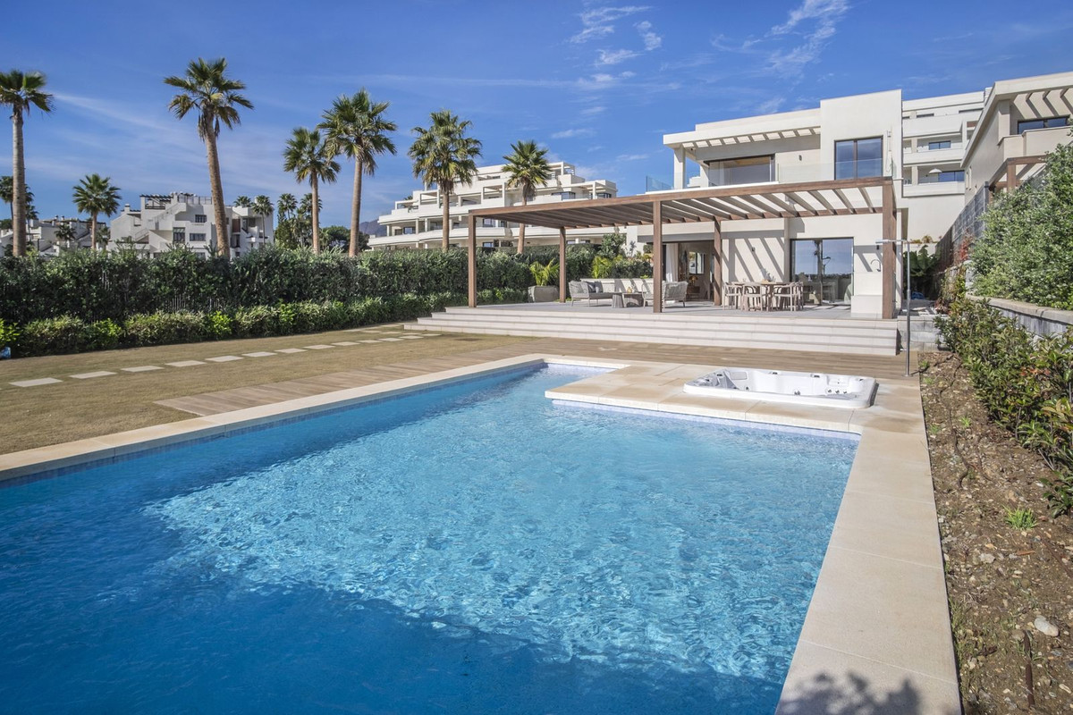 4 Bed Townhouse for sale in New Golden Mile Costa Del Sol, Málaga, Spain