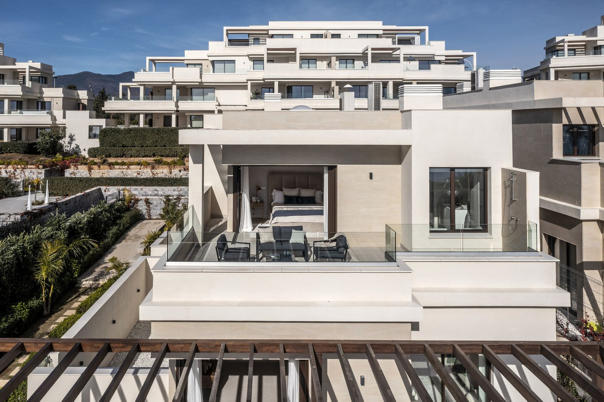 4 Bed Townhouse for sale in New Golden Mile Costa Del Sol, Málaga, Spain
