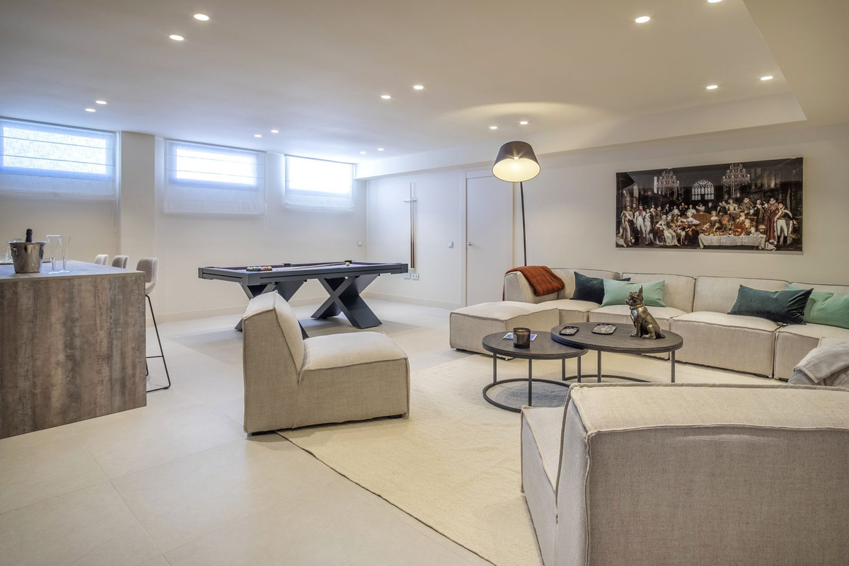 4 Bed Townhouse for sale in New Golden Mile Costa Del Sol, Málaga, Spain
