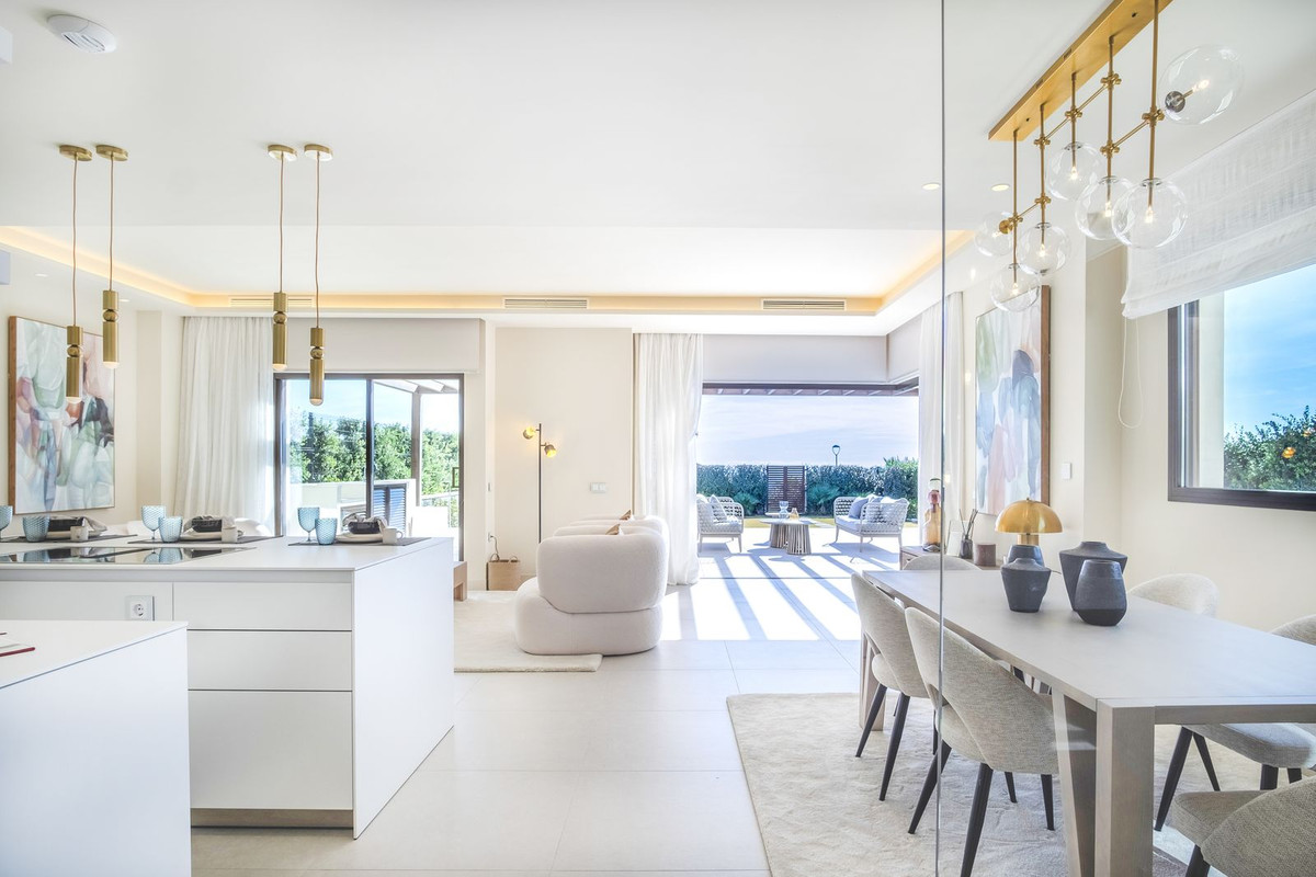 4 Bed Townhouse for sale in New Golden Mile Costa Del Sol, Málaga, Spain
