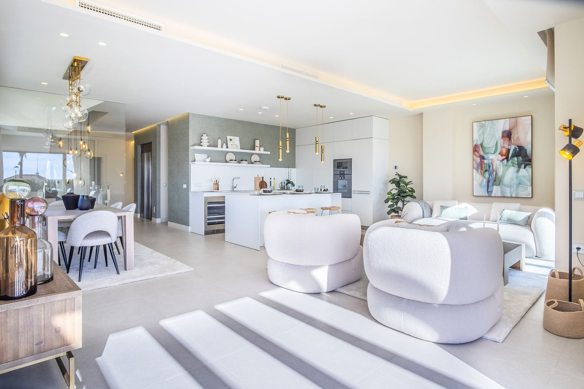 4 Bed Townhouse for sale in New Golden Mile Costa Del Sol, Málaga, Spain