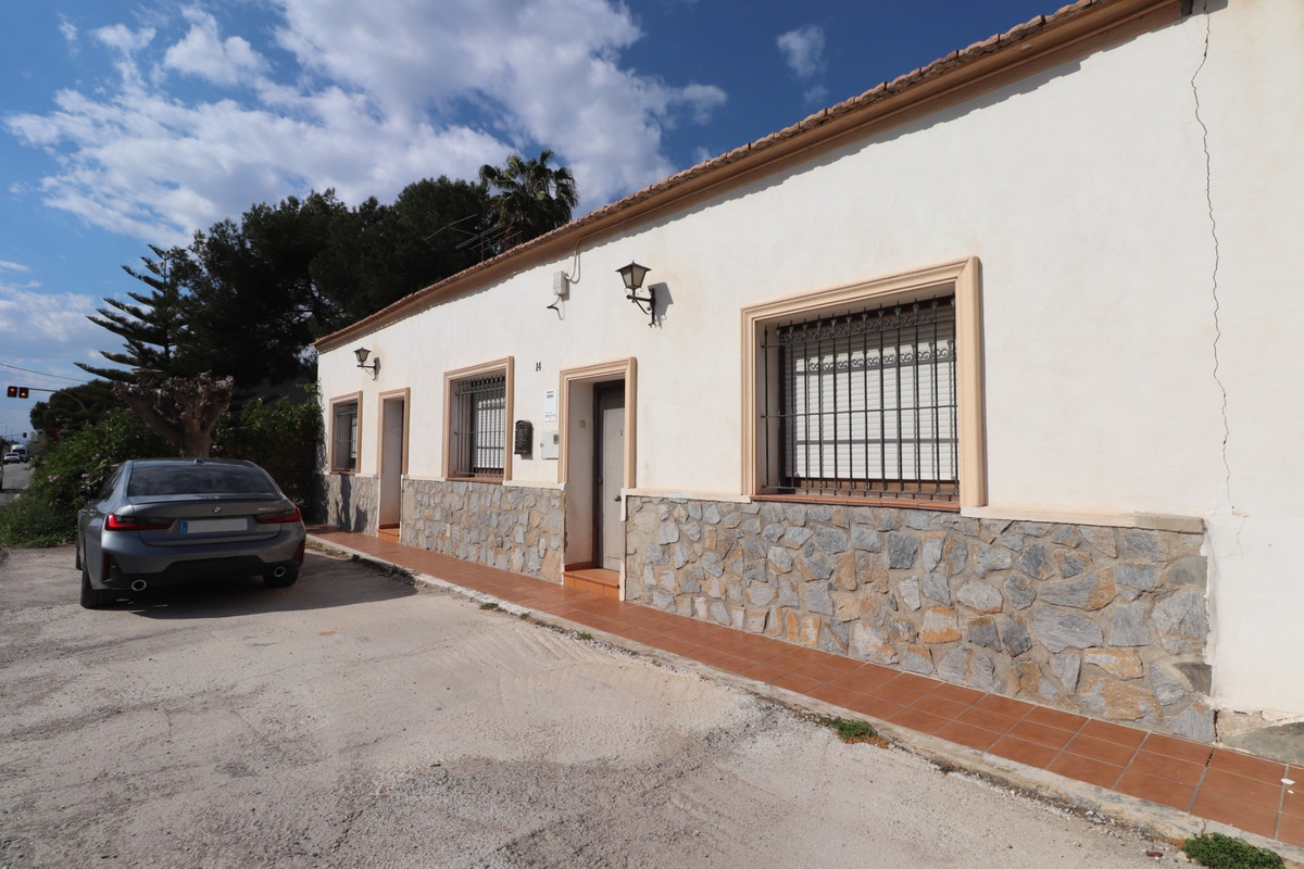 Se vende Villa - Chalet de 5 dormitorios en Costa Blanca, Alicante, España