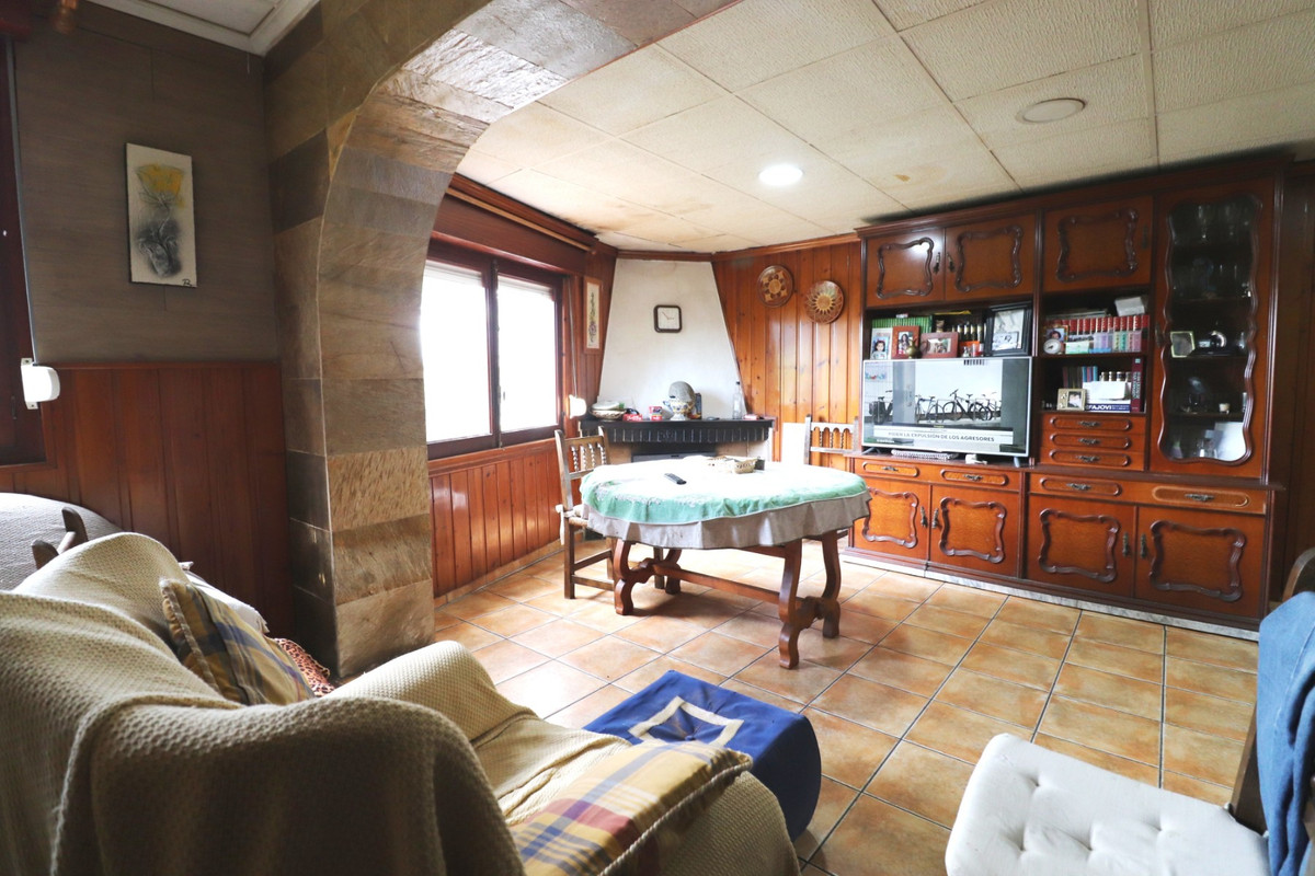 Se vende Villa - Chalet de 5 dormitorios en Costa Blanca, Alicante, España