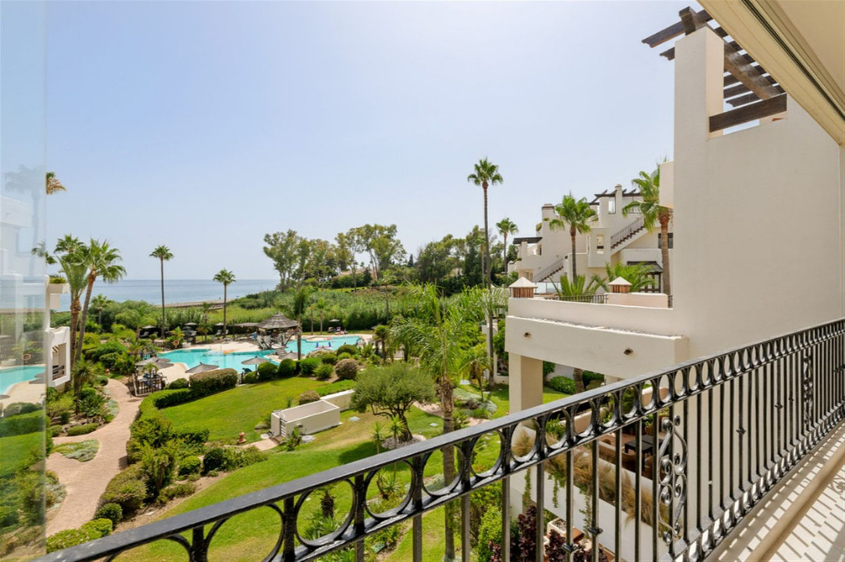 3 Bed Apartment for sale in New Golden Mile Costa Del Sol, Málaga, Spain