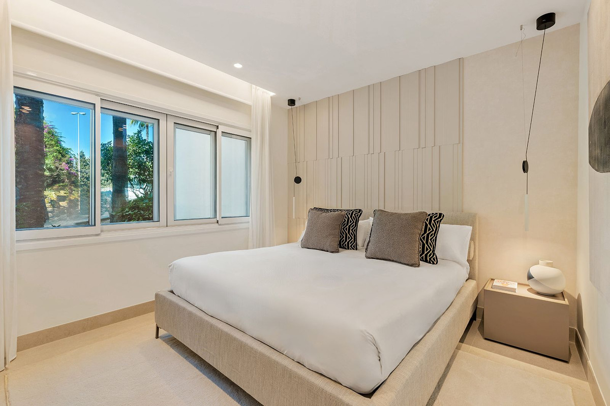 3 Bed Apartment for sale in New Golden Mile Costa Del Sol, Málaga, Spain