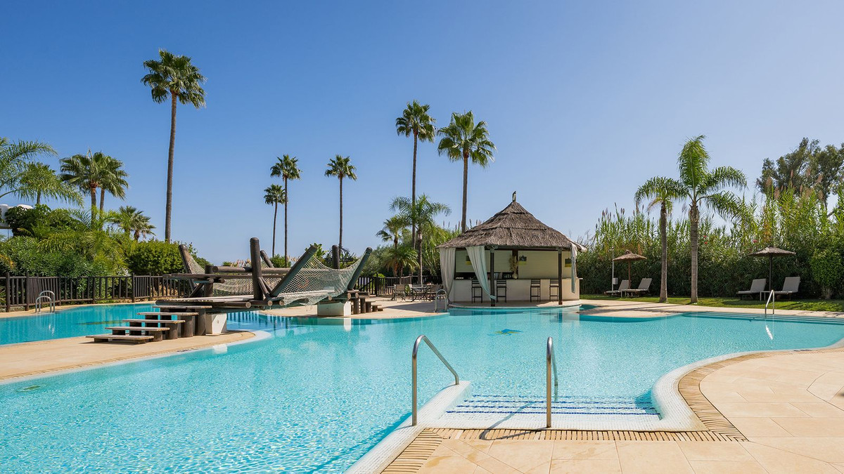3 Bed Apartment for sale in New Golden Mile Costa Del Sol, Málaga, Spain