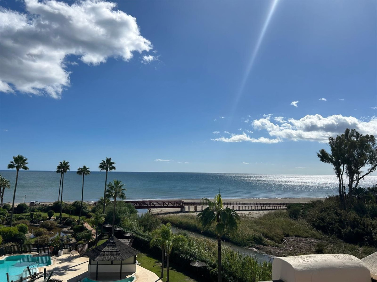 3 Bed Apartment for sale in New Golden Mile Costa Del Sol, Málaga, Spain
