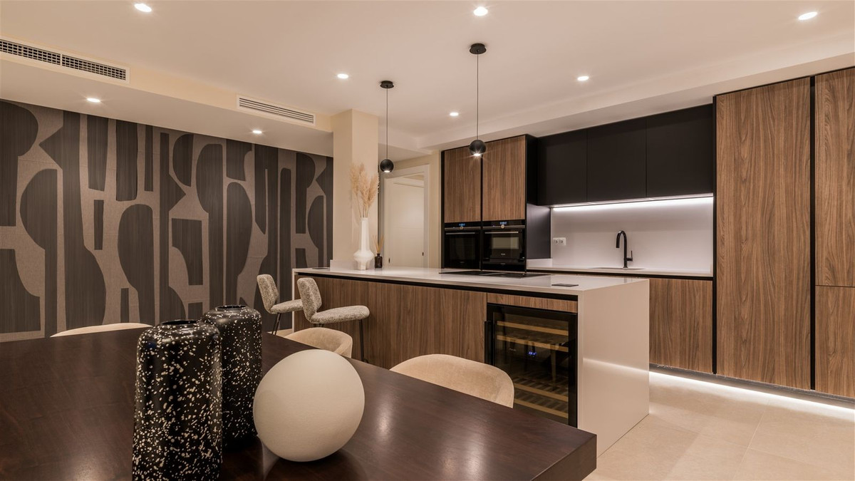 3 Bed Apartment for sale in New Golden Mile Costa Del Sol, Málaga, Spain