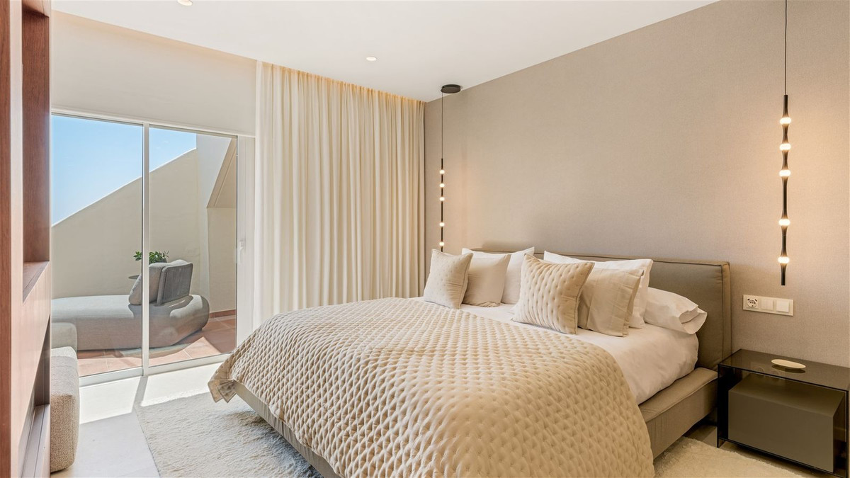 3 Bed Apartment for sale in New Golden Mile Costa Del Sol, Málaga, Spain
