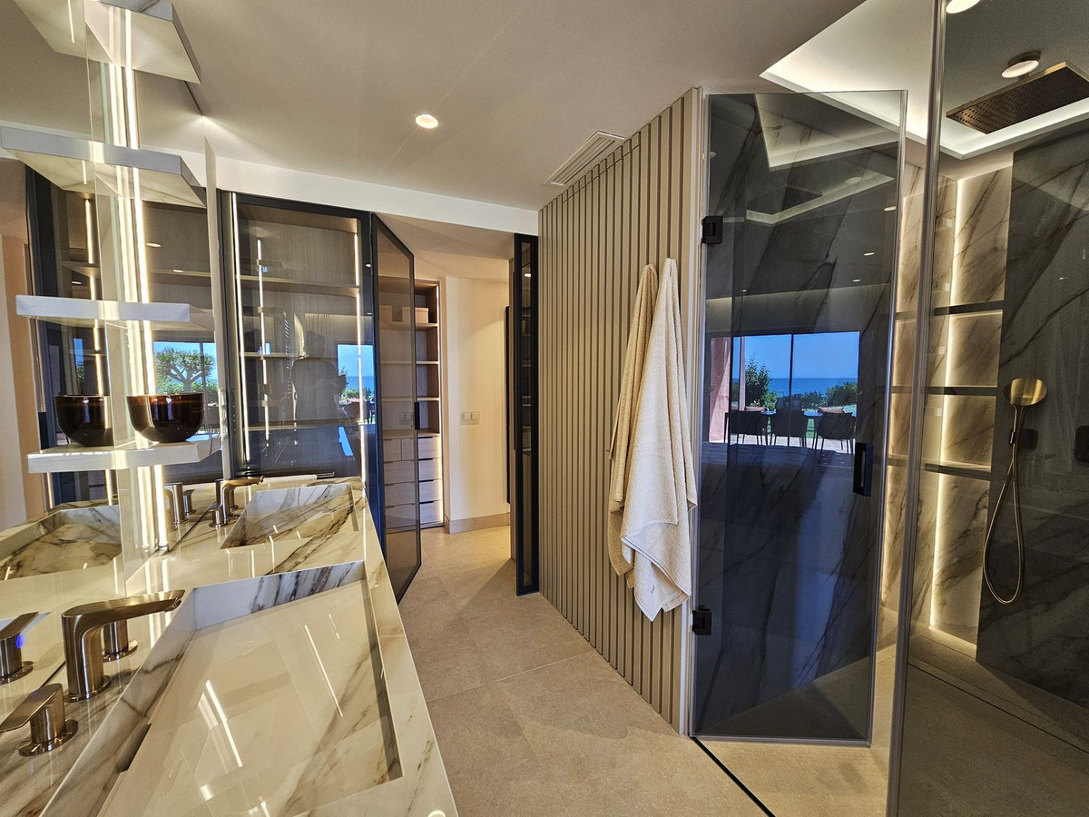 Se vende Apartamento Planta Baja de 3 dormitorios en Costa Del Sol, Málaga, España