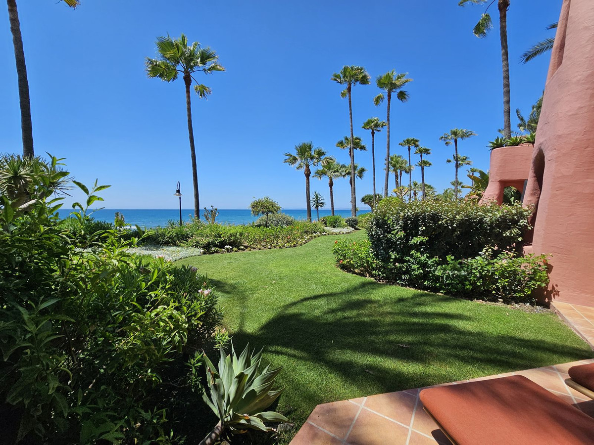 Se vende Apartamento Planta Baja de 3 dormitorios en Costa Del Sol, Málaga, España