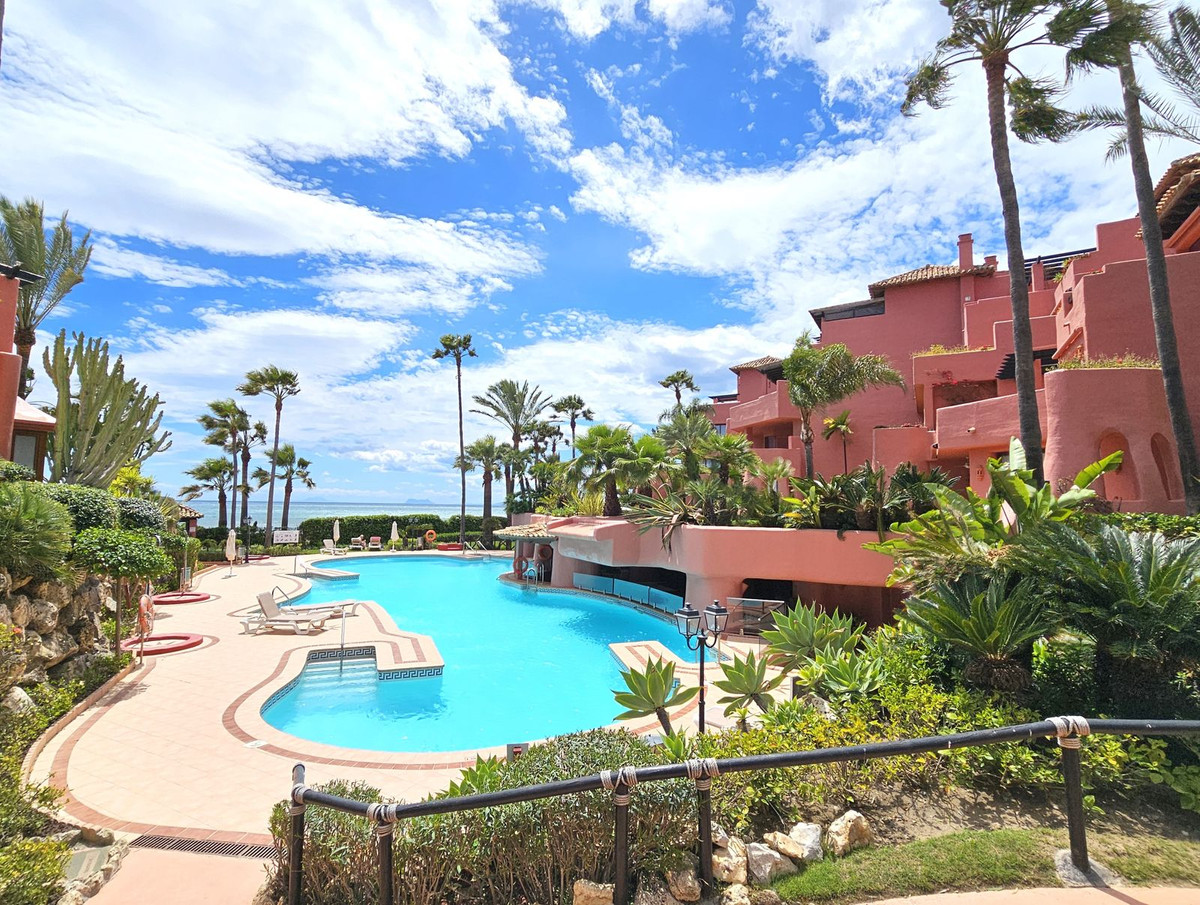 Se vende Apartamento Planta Baja de 3 dormitorios en Costa Del Sol, Málaga, España