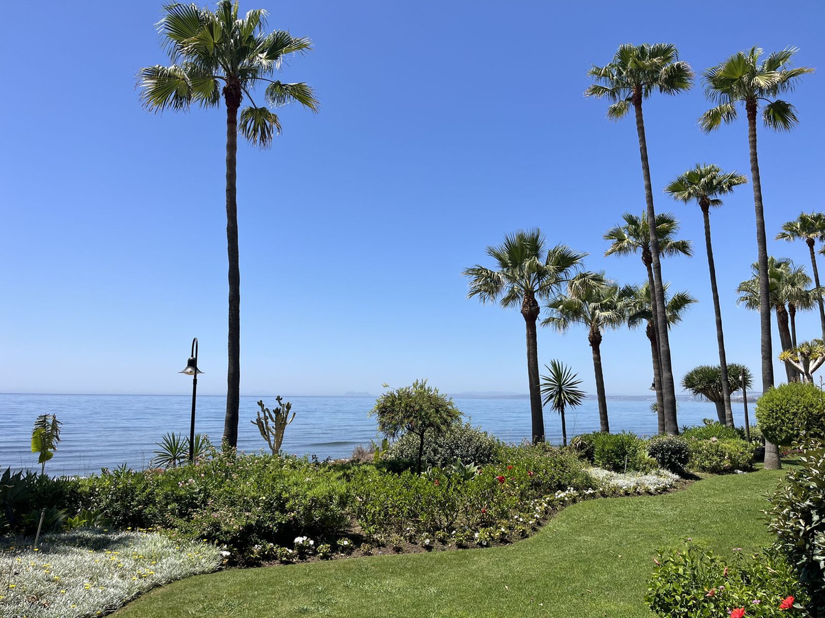 Se vende Apartamento Planta Baja de 3 dormitorios en Costa Del Sol, Málaga, España
