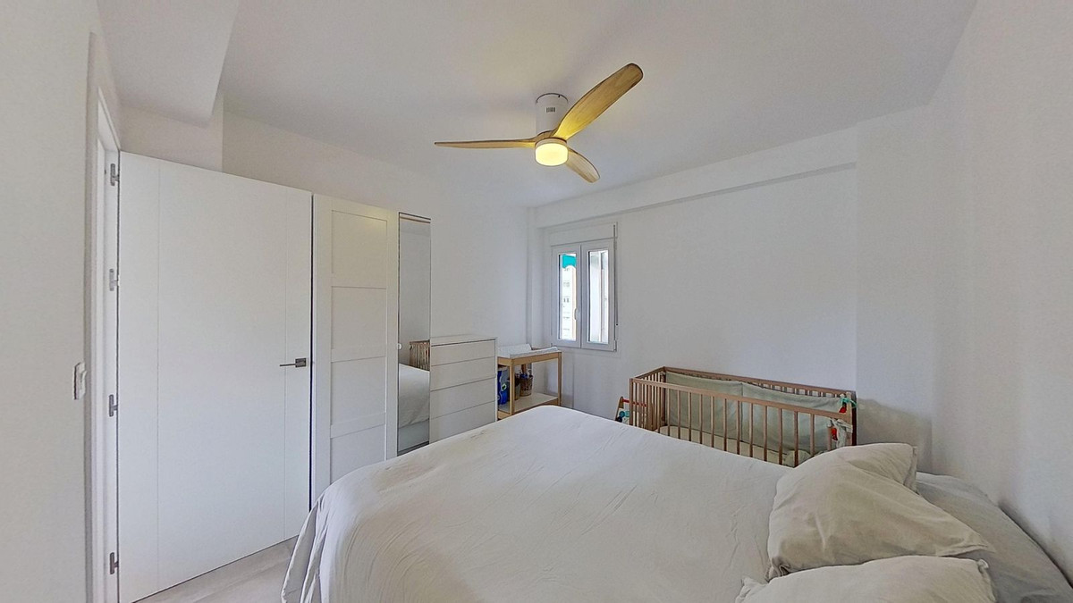 Se vende Apartamento Planta Media de 3 dormitorios en Málaga Ciudad, Málaga, España