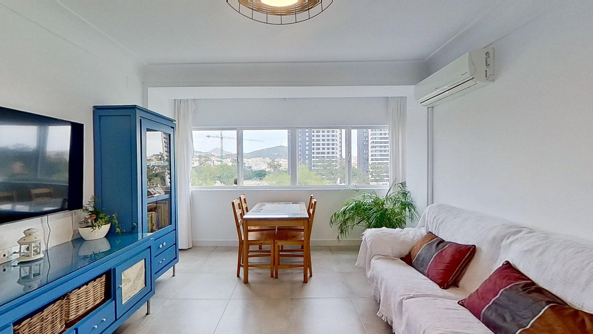 Se vende Apartamento Planta Media de 3 dormitorios en Málaga Ciudad, Málaga, España
