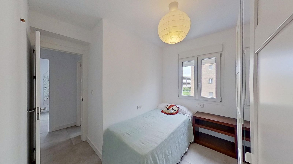 Se vende Apartamento Planta Media de 3 dormitorios en Málaga Ciudad, Málaga, España