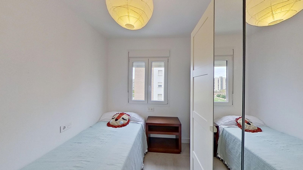 Se vende Apartamento Planta Media de 3 dormitorios en Málaga Ciudad, Málaga, España