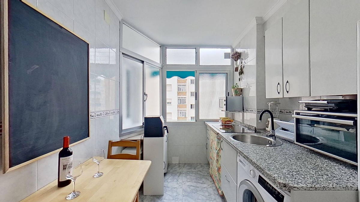 Se vende Apartamento Planta Media de 3 dormitorios en Málaga Ciudad, Málaga, España