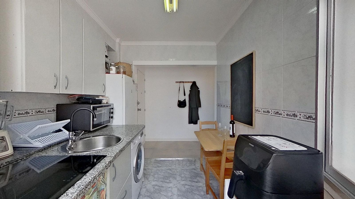 Se vende Apartamento Planta Media de 3 dormitorios en Málaga Ciudad, Málaga, España