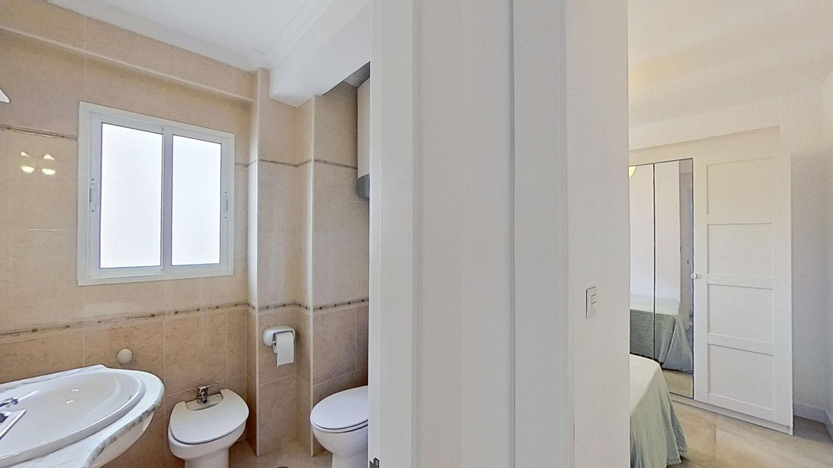 Se vende Apartamento Planta Media de 3 dormitorios en Málaga Ciudad, Málaga, España