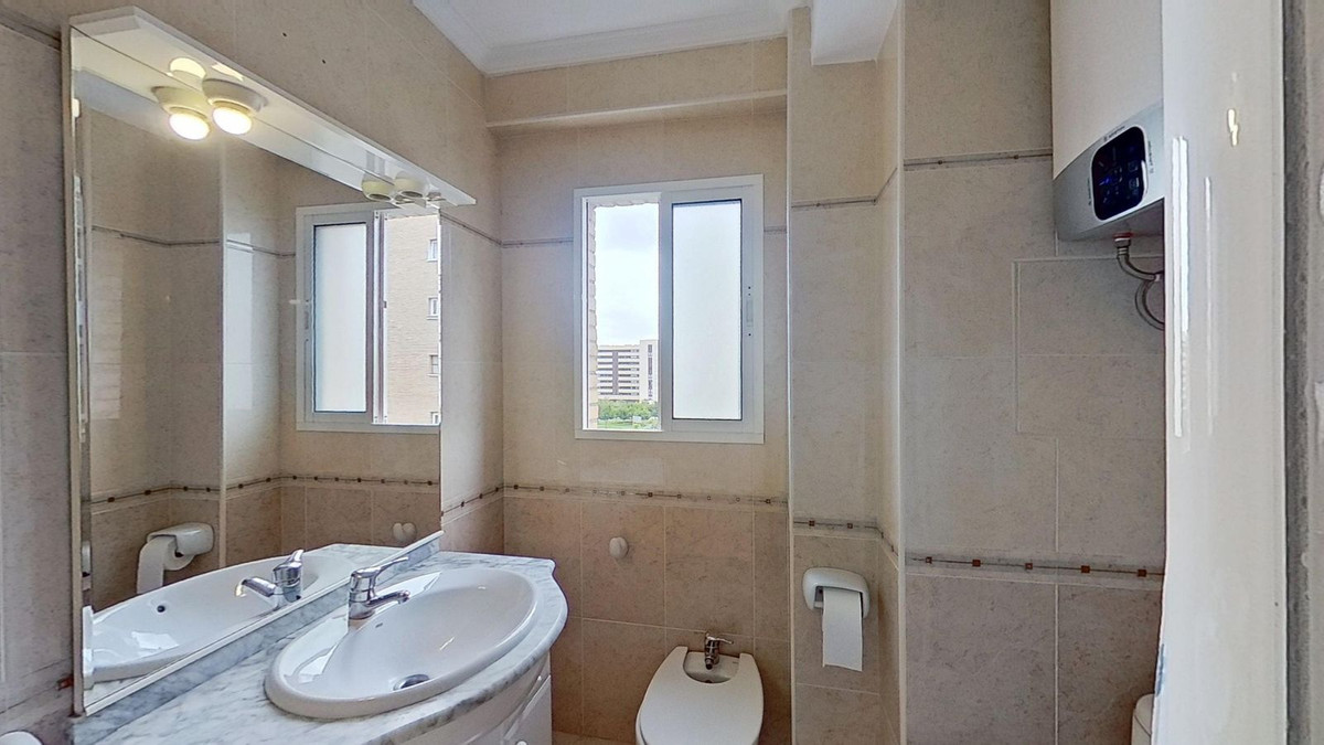 Se vende Apartamento Planta Media de 3 dormitorios en Málaga Ciudad, Málaga, España