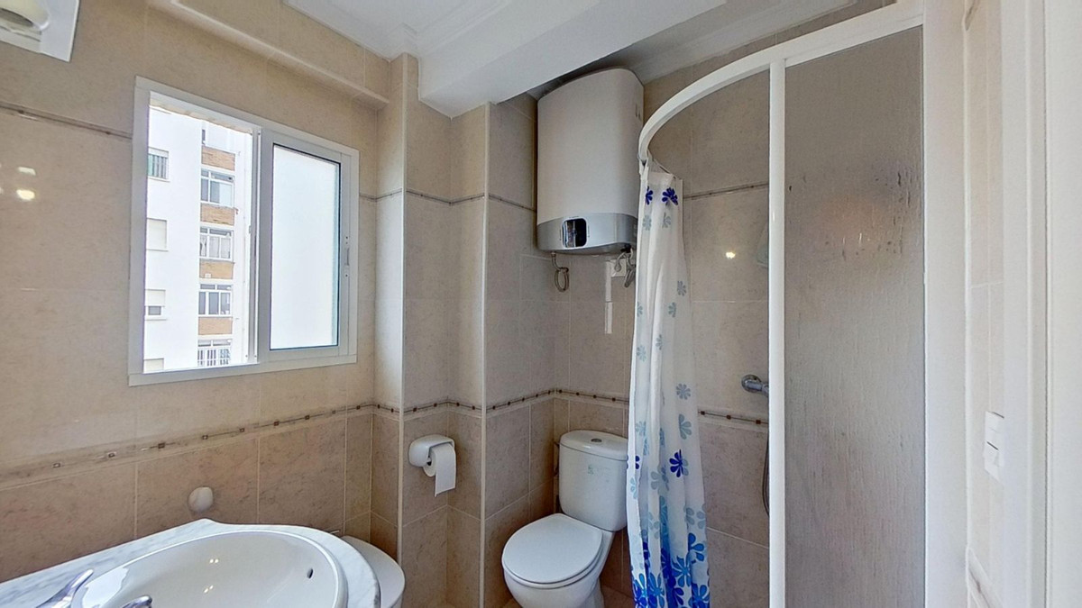 Se vende Apartamento Planta Media de 3 dormitorios en Málaga Ciudad, Málaga, España